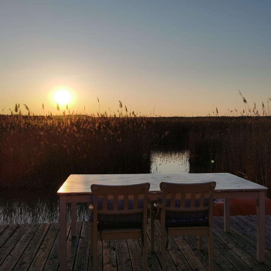 Pfahlbau Sunset II Toplage Inklusive Elektroboot رست المظهر الخارجي الصورة